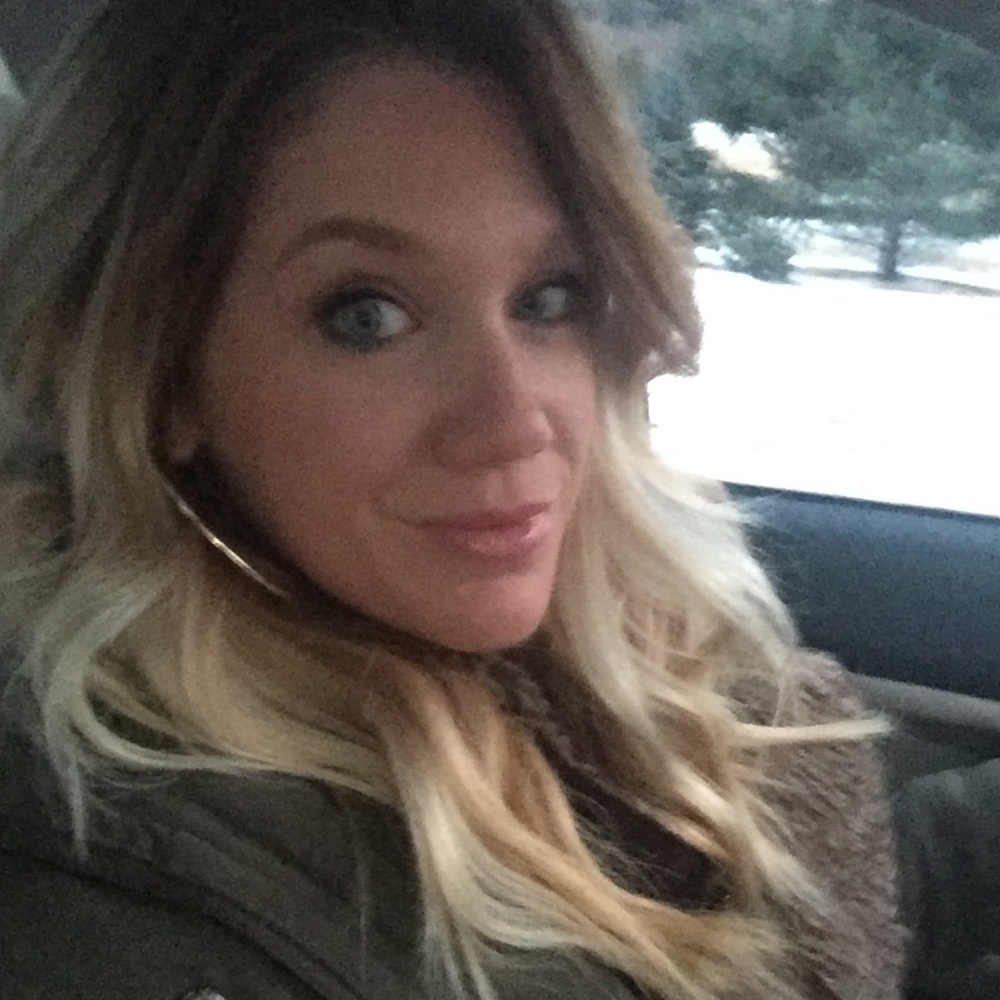 Meet your Posher, Carla